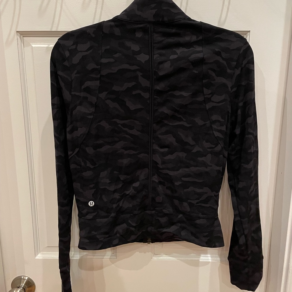 Lululemon “Align Jacket” - Size 10 - image 2